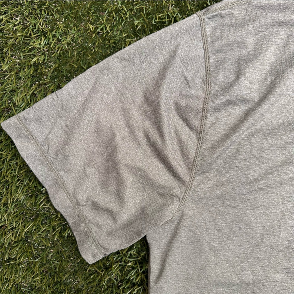 Vuori Men’s Tradewinds Performance Pocket T Shirt Athletic Short Sleeve Crew XXL - Picture 5 of 7